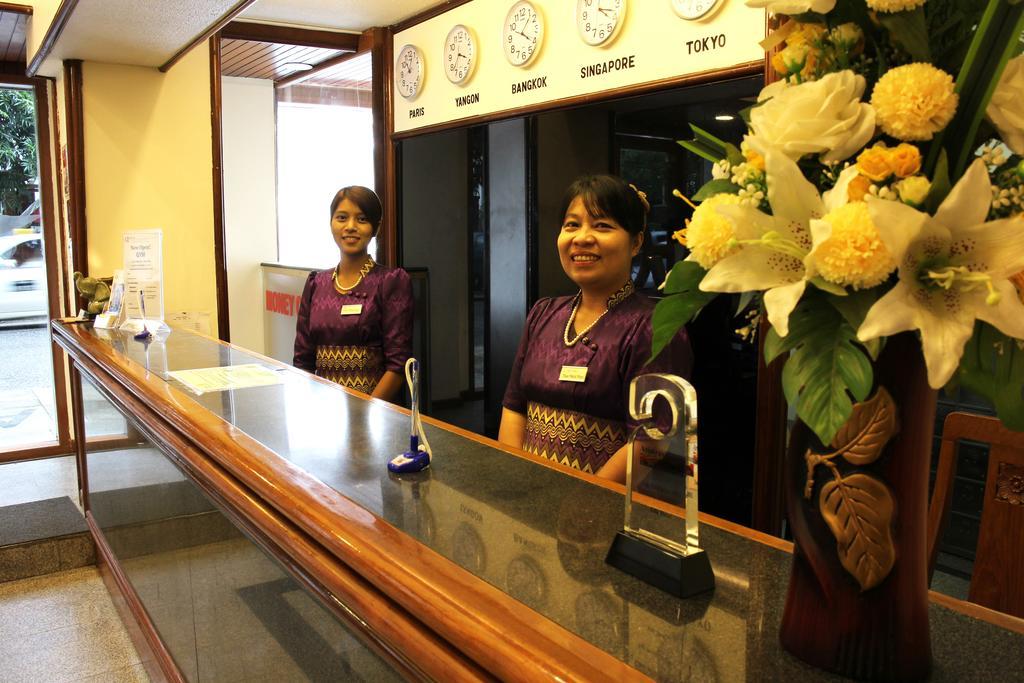 Alfa Hotel Yangon Exterior foto