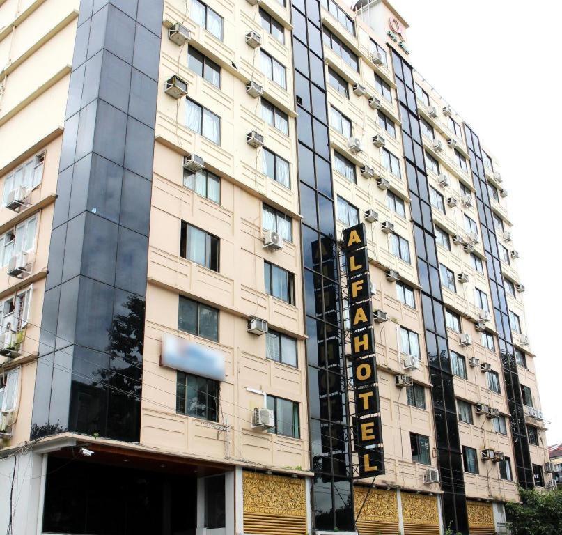 Alfa Hotel Yangon Exterior foto